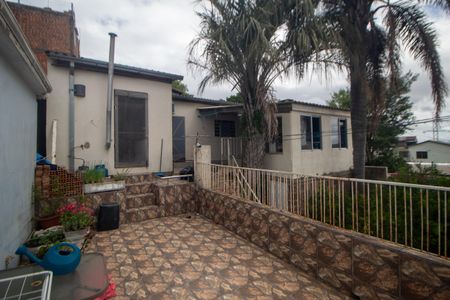 Fachada de casa à venda com 3 quartos, 150m² em Cascata, Porto Alegre