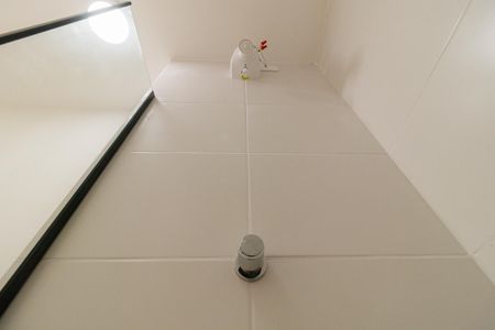 Apartamento para alugar com 33m², 2 quartos e sem vagaBanheiro