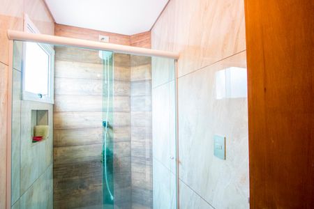 Apartamento à venda com 72m², 2 quartos e 2 vagas Apartamento à venda com 72m², 2 quartos e 2 vagasBanheiro do quarto 1