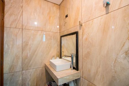 Apartamento à venda com 72m², 2 quartos e 2 vagas Apartamento à venda com 72m², 2 quartos e 2 vagasBanheiro do quarto 1