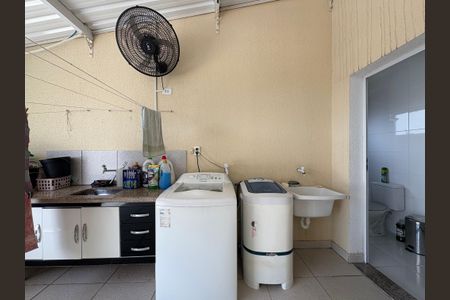 Apartamento à venda com 144m², 2 quartos e 2 vagas Apartamento à venda com 144m², 2 quartos e 2 vagasLavanderia 2