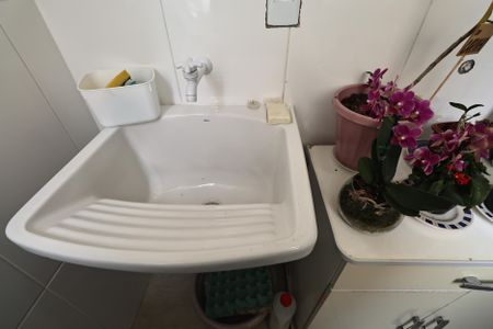 Apartamento à venda com 144m², 2 quartos e 2 vagas Apartamento à venda com 144m², 2 quartos e 2 vagasLavanderia 1