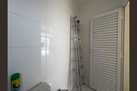 Apartamento à venda com 144m², 2 quartos e 2 vagas Apartamento à venda com 144m², 2 quartos e 2 vagasLavabo/ depósito