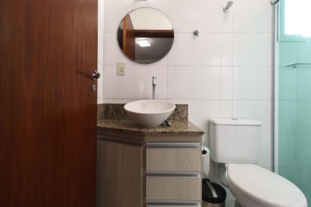 Apartamento à venda com 144m², 2 quartos e 2 vagas Apartamento à venda com 144m², 2 quartos e 2 vagasBanheiro da Suíte