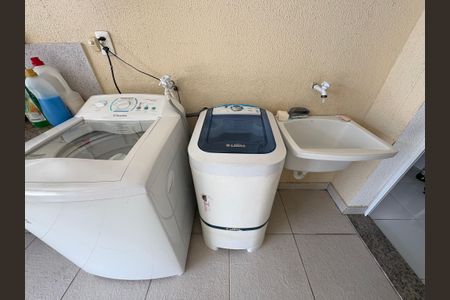 Apartamento à venda com 144m², 2 quartos e 2 vagas Apartamento à venda com 144m², 2 quartos e 2 vagasLavanderia 2