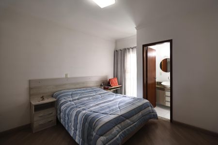 Apartamento à venda com 144m², 2 quartos e 2 vagas Apartamento à venda com 144m², 2 quartos e 2 vagasSuite