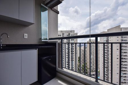 Varanda de apartamento à venda com 2 quartos, 56m² em Vila Andrade, São Paulo