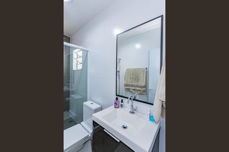 Casa à venda com 150m², 5 quartos e 2 vagasBanheiro 1