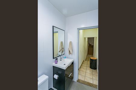 Casa à venda com 150m², 5 quartos e 2 vagasBanheiro 1