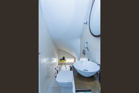 Casa à venda com 150m², 5 quartos e 2 vagasLavabo