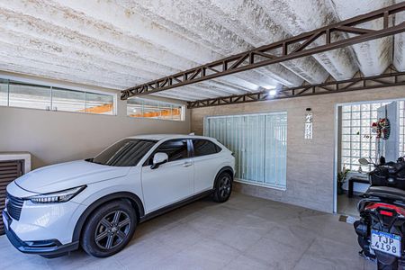 Casa à venda com 150m², 5 quartos e 2 vagasGaragem