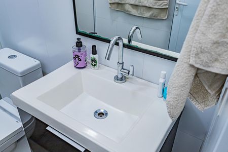 Casa à venda com 150m², 5 quartos e 2 vagasBanheiro 1