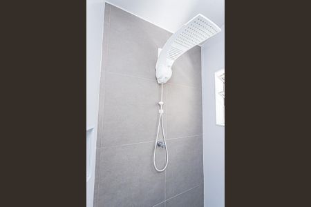 Casa à venda com 150m², 5 quartos e 2 vagasBanheiro 1