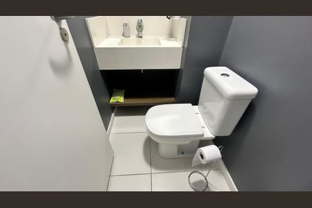 Apartamento à venda com 82m², 2 quartos e 1 vaga Apartamento à venda com 82m², 2 quartos e 1 vagaLavabo