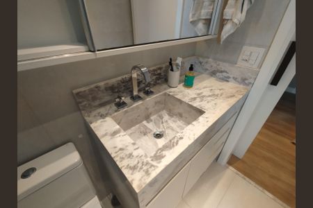 Apartamento à venda com 79m², 2 quartos e 2 vagasSuíte - Banheiro