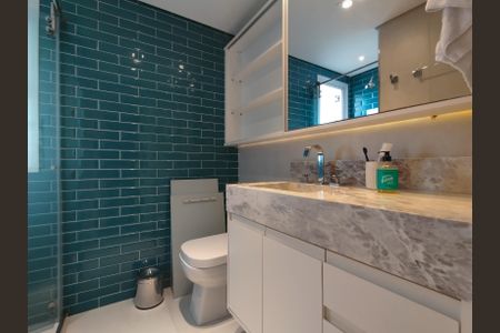 Apartamento à venda com 79m², 2 quartos e 2 vagasSuíte - Banheiro