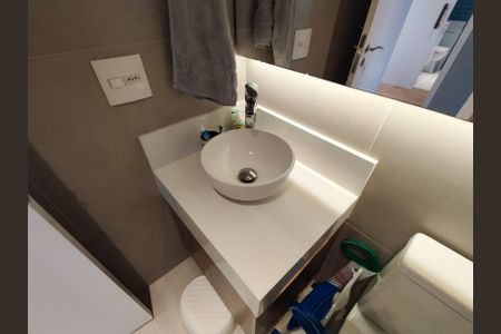 Apartamento à venda com 79m², 2 quartos e 2 vagasBanheiro Social