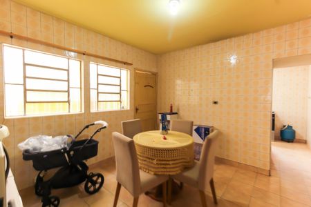 Casa à venda com 128m², 3 quartos e 1 vaga Casa à venda com 128m², 3 quartos e 1 vagaSala