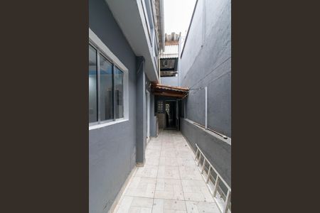 Casa para alugar com 120m², 2 quartos e 1 vagaCorredor Lateral