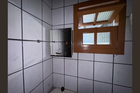 Casa para alugar com 90m², 2 quartos e 1 vaga Casa para alugar com 90m², 2 quartos e 1 vagaBanheiro Social