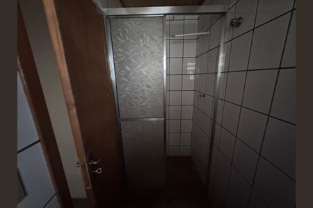 Casa para alugar com 90m², 2 quartos e 1 vaga Casa para alugar com 90m², 2 quartos e 1 vagaBanheiro Social