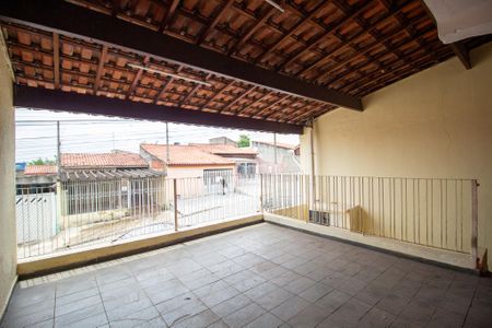 Casa para alugar com 194m², 3 quartos e 2 vagas Casa para alugar com 194m², 3 quartos e 2 vagasÁrea frente
