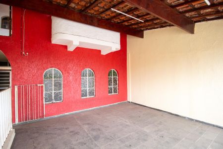 Casa para alugar com 194m², 3 quartos e 2 vagas Casa para alugar com 194m², 3 quartos e 2 vagasÁrea frente