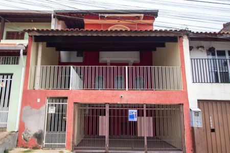 Casa para alugar com 194m², 3 quartos e 2 vagas Casa para alugar com 194m², 3 quartos e 2 vagasFachada