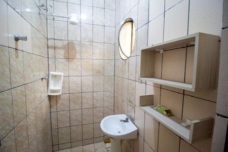 Casa para alugar com 194m², 3 quartos e 2 vagas Casa para alugar com 194m², 3 quartos e 2 vagasBanheiro da Edícula
