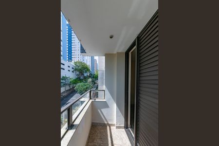 Apartamento à venda com 140m², 4 quartos e 3 vagasVaranda da Suíte