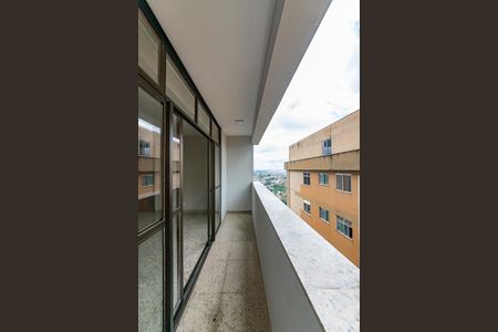 Apartamento à venda com 140m², 4 quartos e 3 vagasVaranda