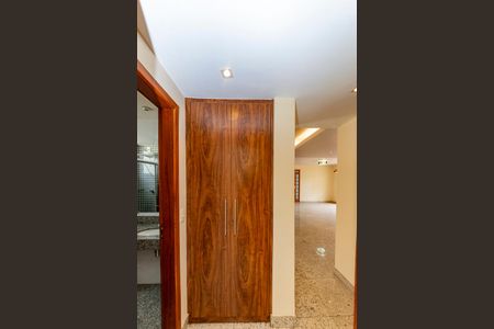 Apartamento à venda com 140m², 4 quartos e 3 vagasCorredor