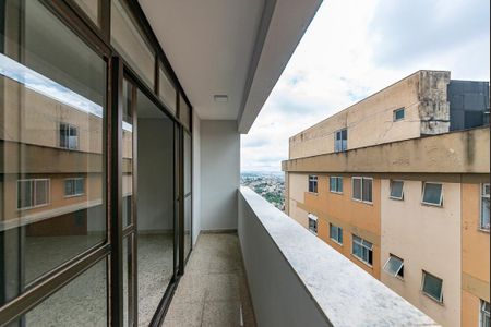 Apartamento à venda com 140m², 4 quartos e 3 vagasVaranda
