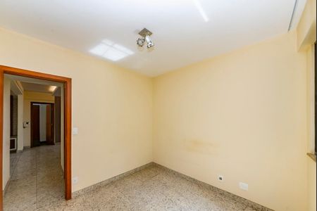 Apartamento à venda com 140m², 4 quartos e 3 vagasQuarto 2