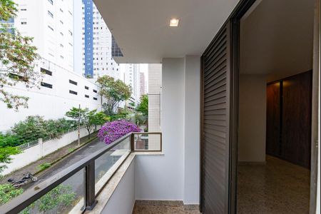 Apartamento à venda com 140m², 4 quartos e 3 vagasVaranda da Suíte