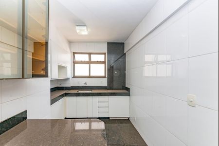 Apartamento à venda com 140m², 4 quartos e 3 vagasCozinha