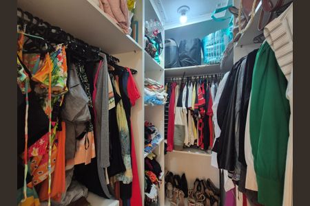 Apartamento para alugar com 87m², 3 quartos e 1 vaga Apartamento para alugar com 87m², 3 quartos e 1 vagaCloset da suite