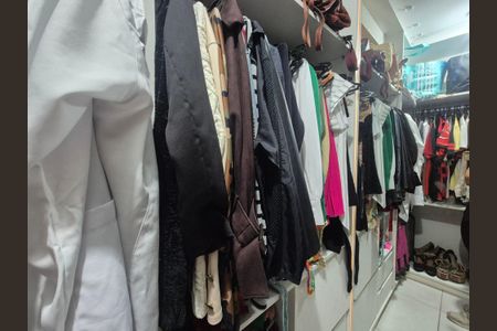 Apartamento para alugar com 87m², 3 quartos e 1 vaga Apartamento para alugar com 87m², 3 quartos e 1 vagaCloset da suite