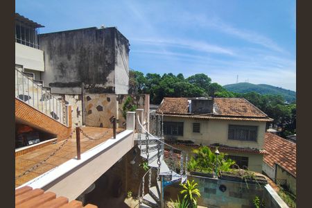 Casa de condomínio à venda com 345m², 4 quartos e 2 vagas Casa de condomínio à venda com 345m², 4 quartos e 2 vagasVaranda