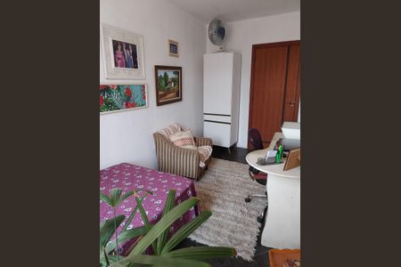 Casa de condomínio à venda com 345m², 4 quartos e 2 vagas Casa de condomínio à venda com 345m², 4 quartos e 2 vagasQuarto 4