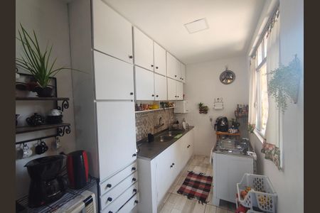 Casa de condomínio à venda com 345m², 4 quartos e 2 vagas Casa de condomínio à venda com 345m², 4 quartos e 2 vagasCozinha