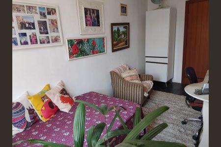 Casa de condomínio à venda com 345m², 4 quartos e 2 vagas Casa de condomínio à venda com 345m², 4 quartos e 2 vagasQuarto 4