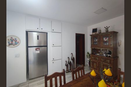 Casa de condomínio à venda com 345m², 4 quartos e 2 vagas Casa de condomínio à venda com 345m², 4 quartos e 2 vagasSala de Jantar