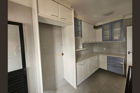 Apartamento para alugar com 100m², 2 quartos e 2 vagas Apartamento para alugar com 100m², 2 quartos e 2 vagasCozinha - Armários