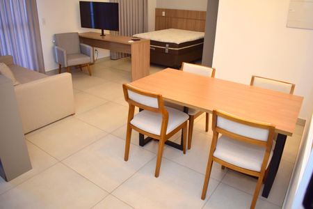 Sala de kitnet/studio para alugar com 1 quarto, 42m² em Jardim Sumare, Ribeirão Preto