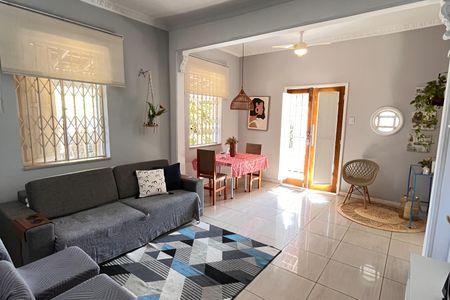 Sala de casa à venda com 4 quartos, 197m² em Bancários, Rio de Janeiro