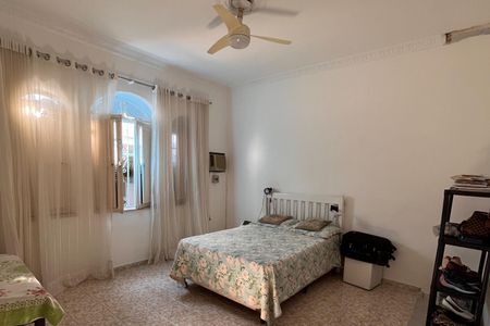 Casa à venda com 197m², 4 quartos e 2 vagas Casa à venda com 197m², 4 quartos e 2 vagasQuarto 1