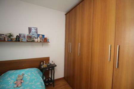 Apartamento à venda com 70m², 3 quartos e 1 vagaQuarto 2