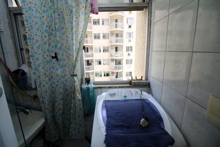 Apartamento à venda com 70m², 3 quartos e 1 vagaÁrea de Serviço