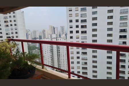 Foto 02 de apartamento à venda com 4 quartos, 163m² em Vila Suzana, São Paulo